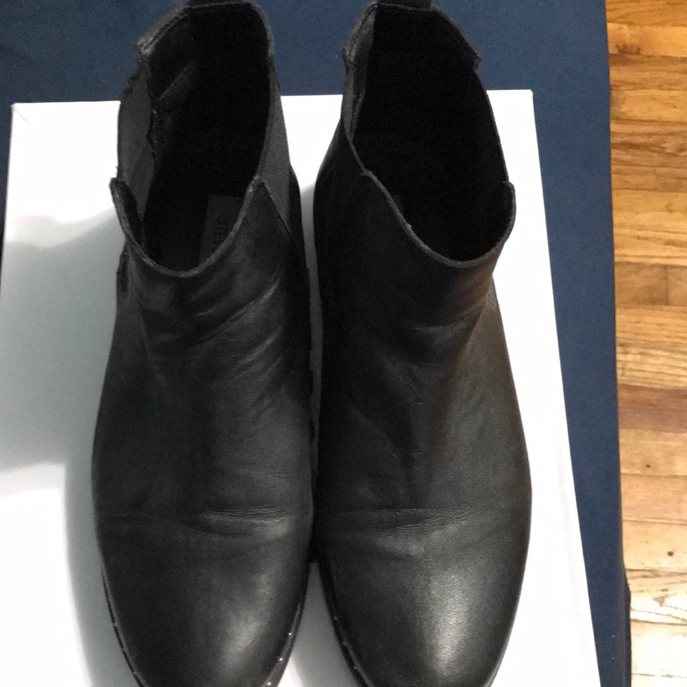 Steve Madden Black Woman’s Boots USED